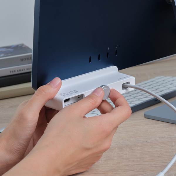 Adam aapadhubi7wh 05