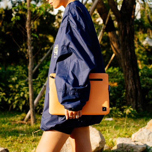 Nativeunion ultrasleeve apricot ls1