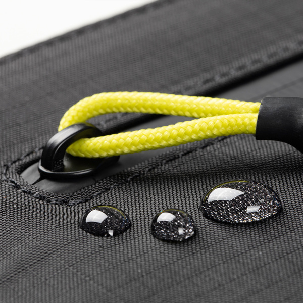 Nativeunion ultrasleeve black ls3