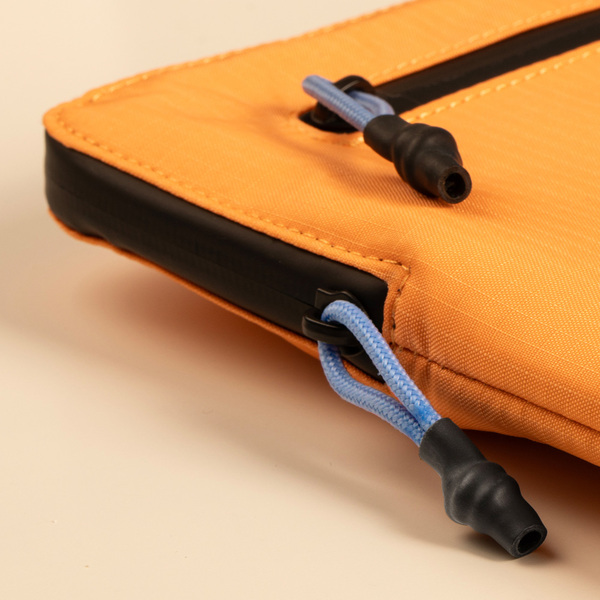 Nativeunion ultrasleeve apricot ls2